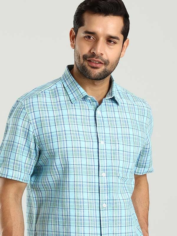 Indian Terrain Men's Regular Fit Half Sleeve Checkered Blue Shirt
